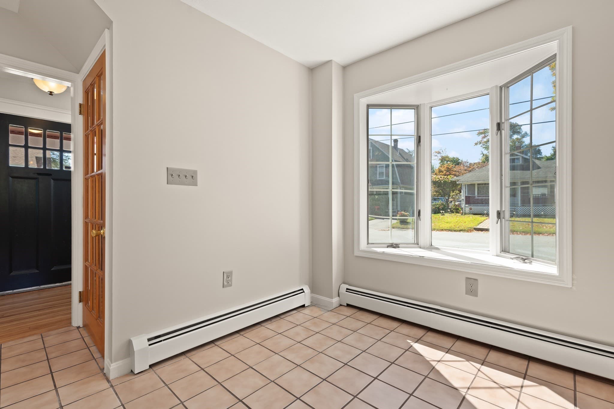Single Family Residence at 61 Upland Ave, Haverhill MA 01835, Haverhill, photo 14 of 41