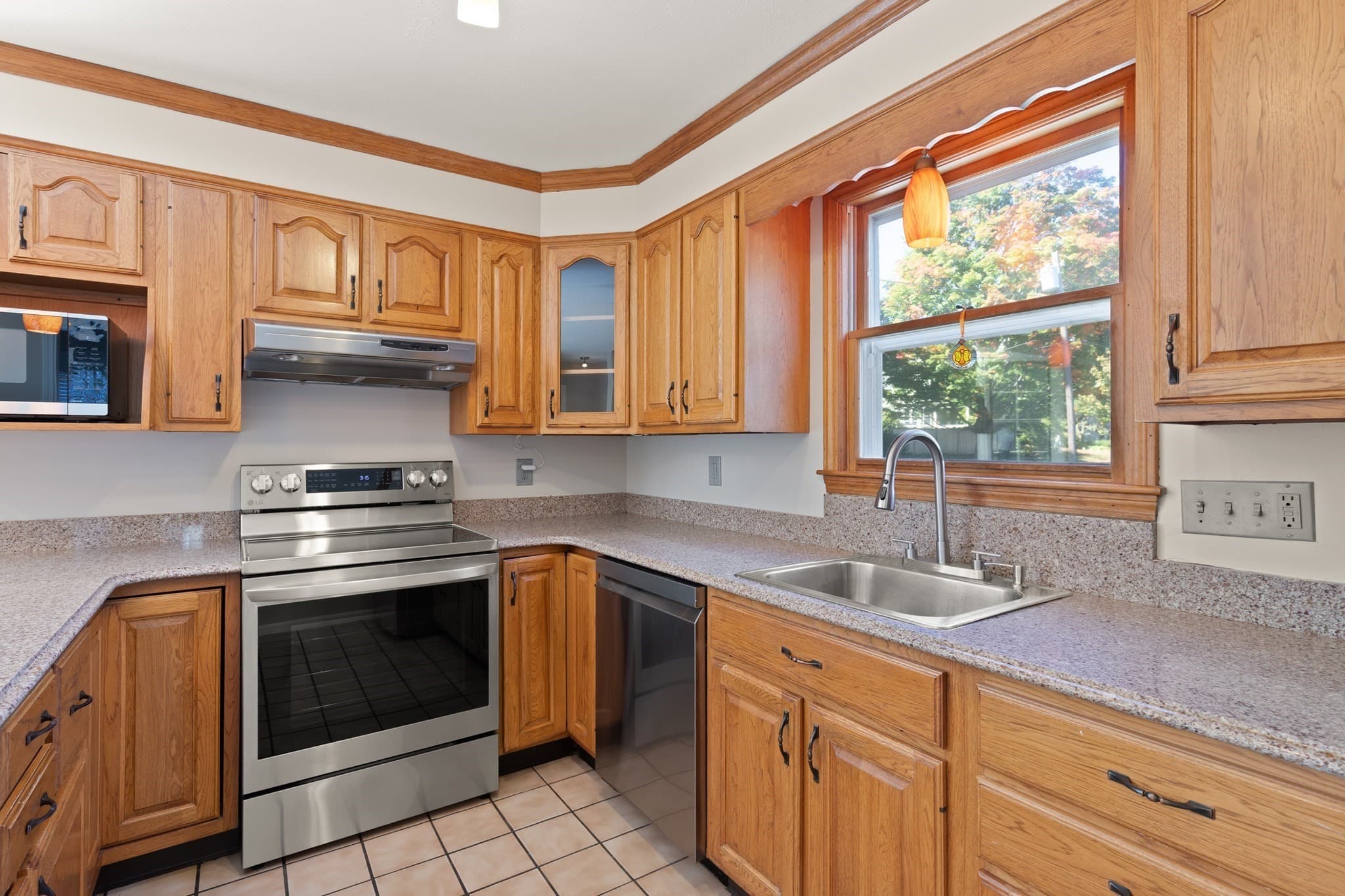 Single Family Residence at 61 Upland Ave, Haverhill MA 01835, Haverhill, photo 18 of 41