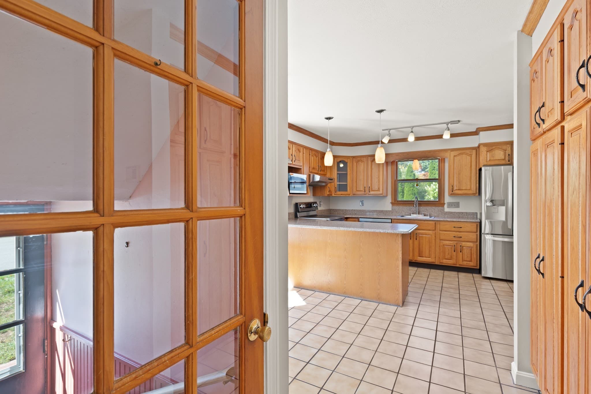 Single Family Residence at 61 Upland Ave, Haverhill MA 01835, Haverhill, photo 8 of 41