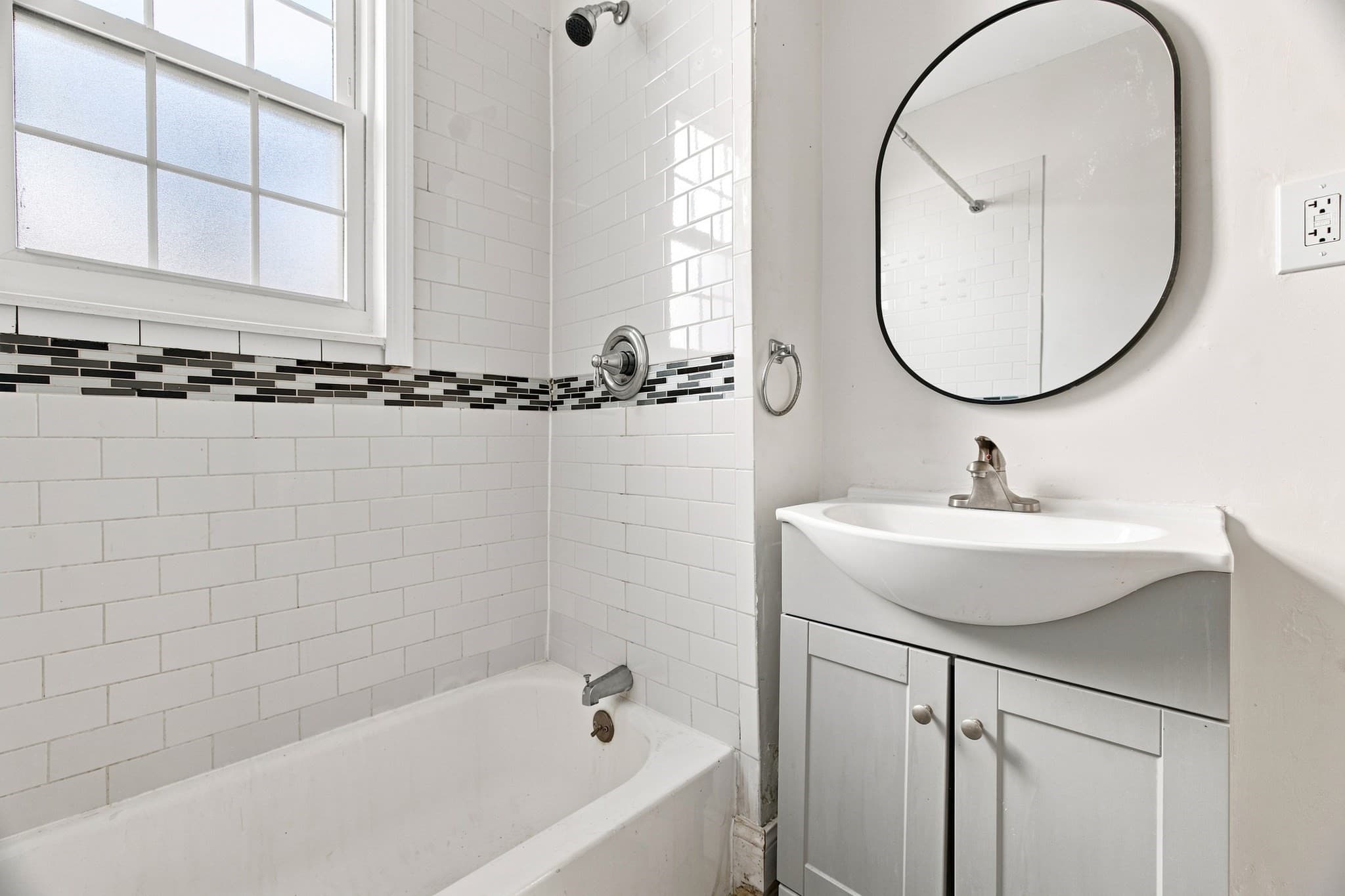 3 Family at 50 Perrin Street, Boston MA 02119, photo 13 of 42