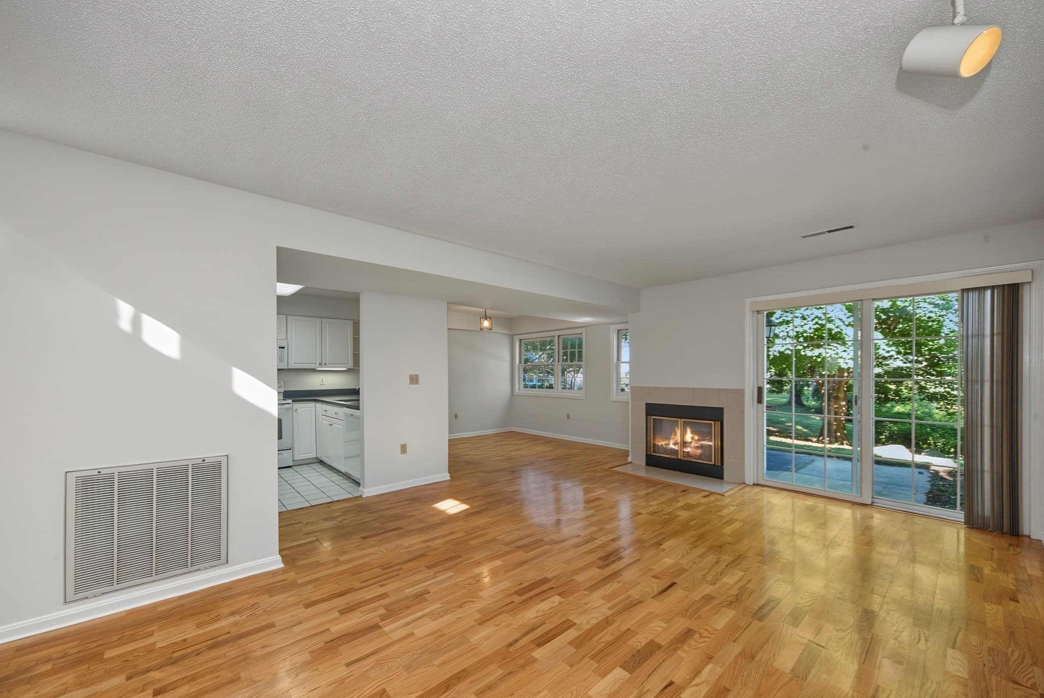 Condominium at 9 Canvasback Way # 9, Walpole MA 02081, Walpole, photo 7 of 42