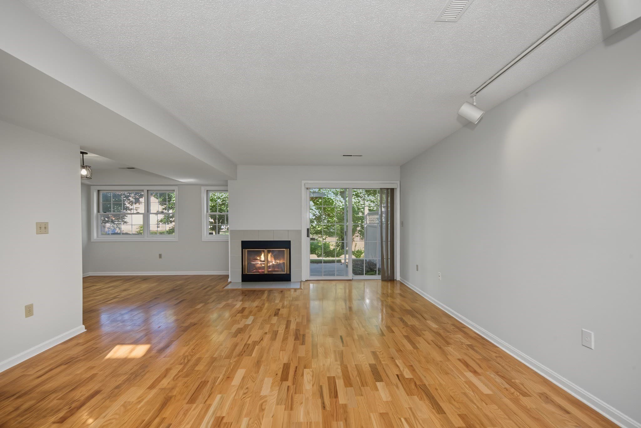 Condominium at 9 Canvasback Way # 9, Walpole MA 02081, Walpole, photo 4 of 42