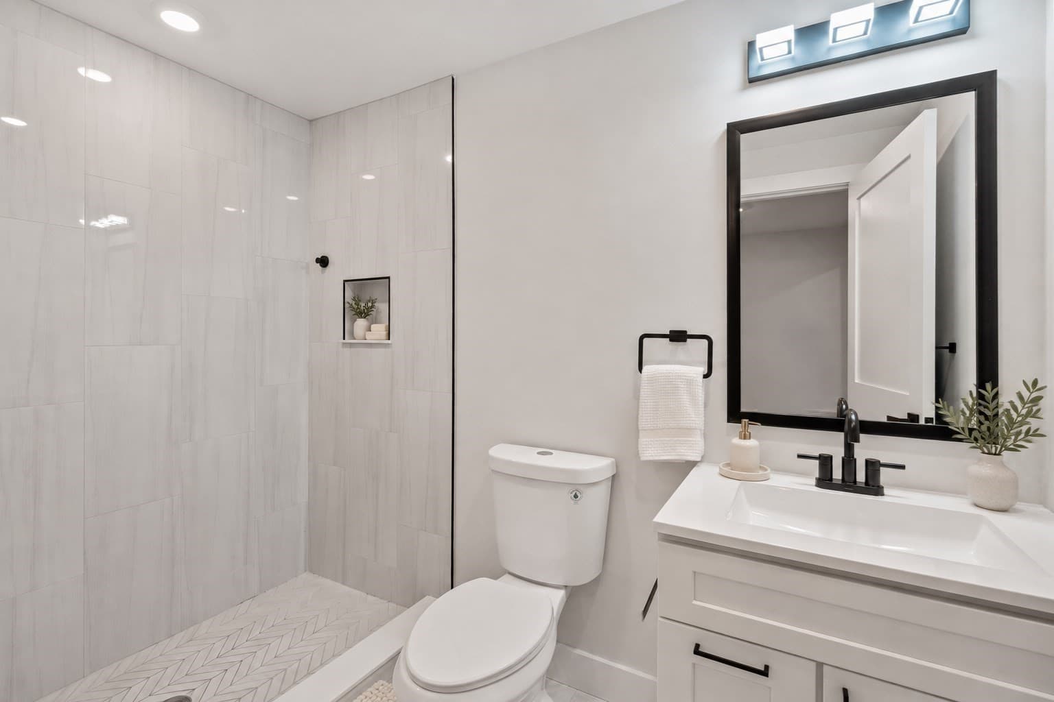 Condominium at 22-20 Ufford St # 1, Boston MA 02124, Boston, photo 16 of 27