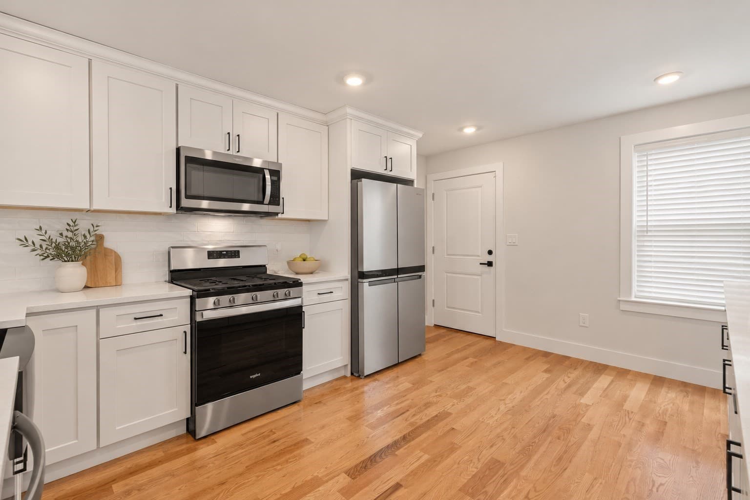 Condominium at 22-20 Ufford St # 1, Boston MA 02124, Boston, photo 8 of 27