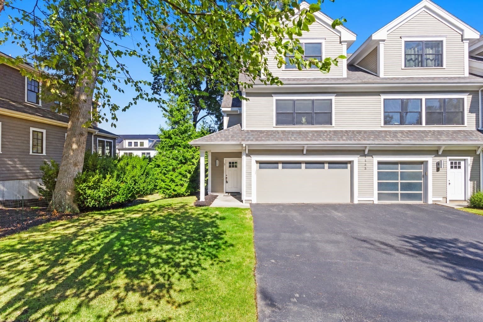 Condominium at 1525 Beacon St # 3, Newton MA 02468, Newton, photo 2 of 22