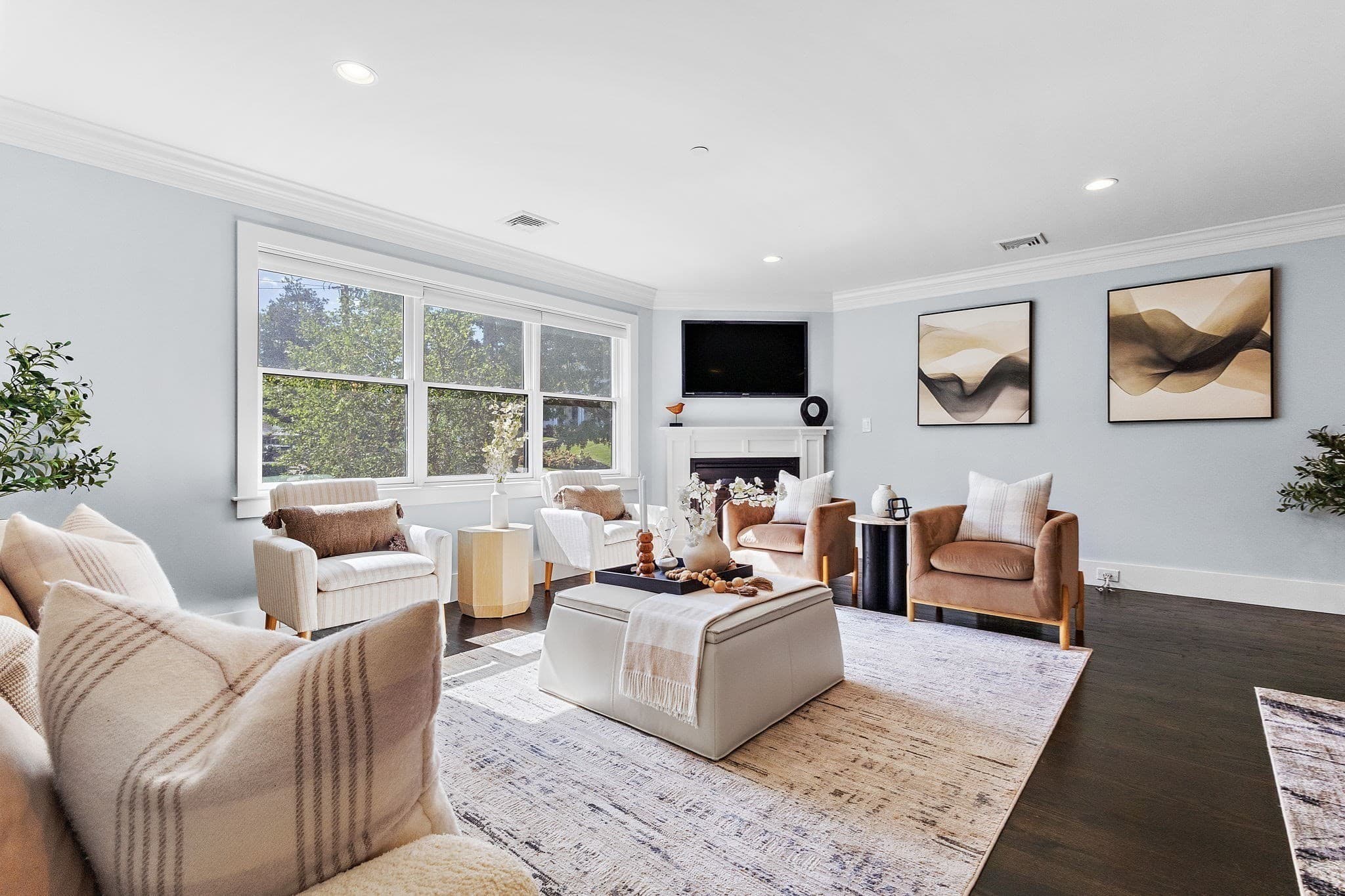 Condominium at 1525 Beacon St # 3, Newton MA 02468, Newton, photo 3 of 22