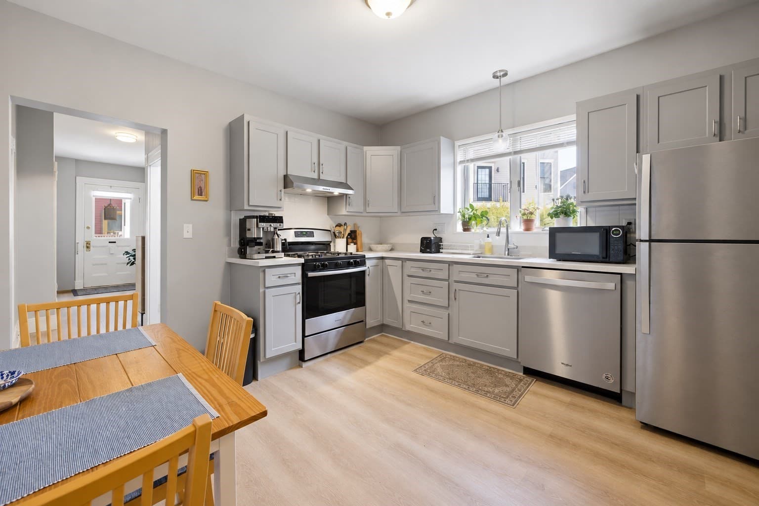 3 Family - 3 Units Up/Down at 72 Eustis Street, Cambridge MA 02140, Cambridge, photo 6 of 32
