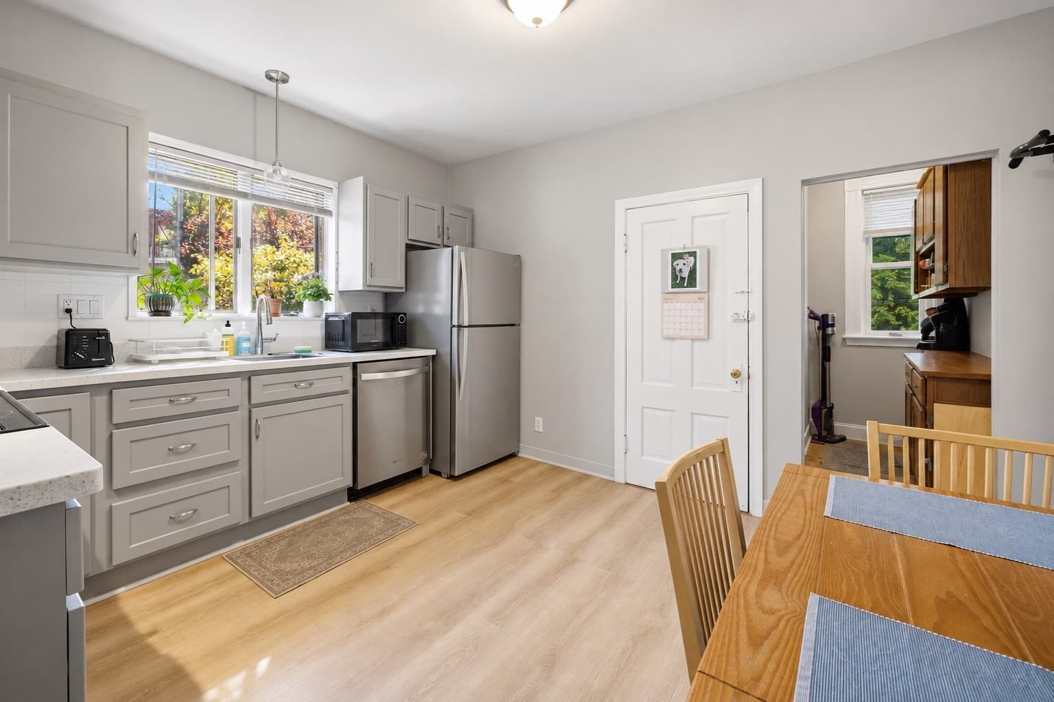 3 Family - 3 Units Up/Down at 72 Eustis Street, Cambridge MA 02140, Cambridge, photo 5 of 32