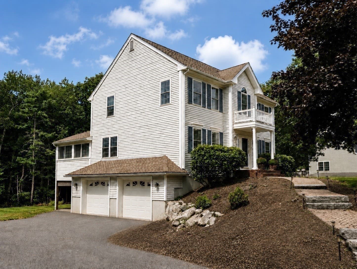 Single Family Residence at 38 Parris Farm Rd, East Bridgewater MA 02333, East Bridgewater, photo 2 of 42
