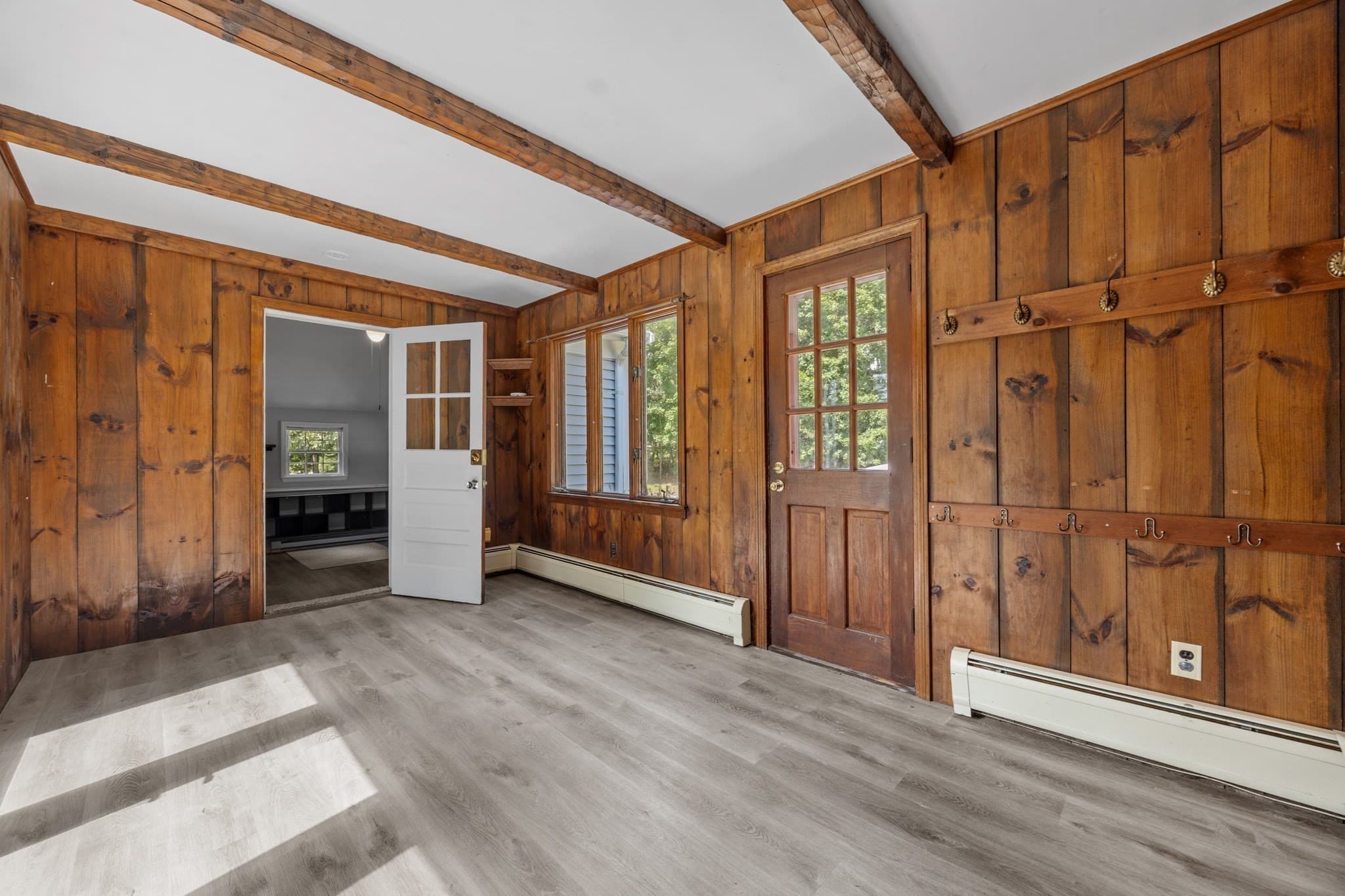 Single Family Residence at 6 Crocker St, Middleboro MA 02346, Middleboro, photo 2 of 42