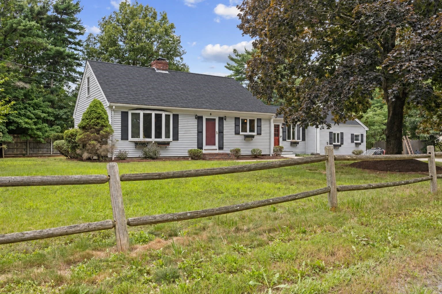 6 Crocker St, Middleboro MA 02346
