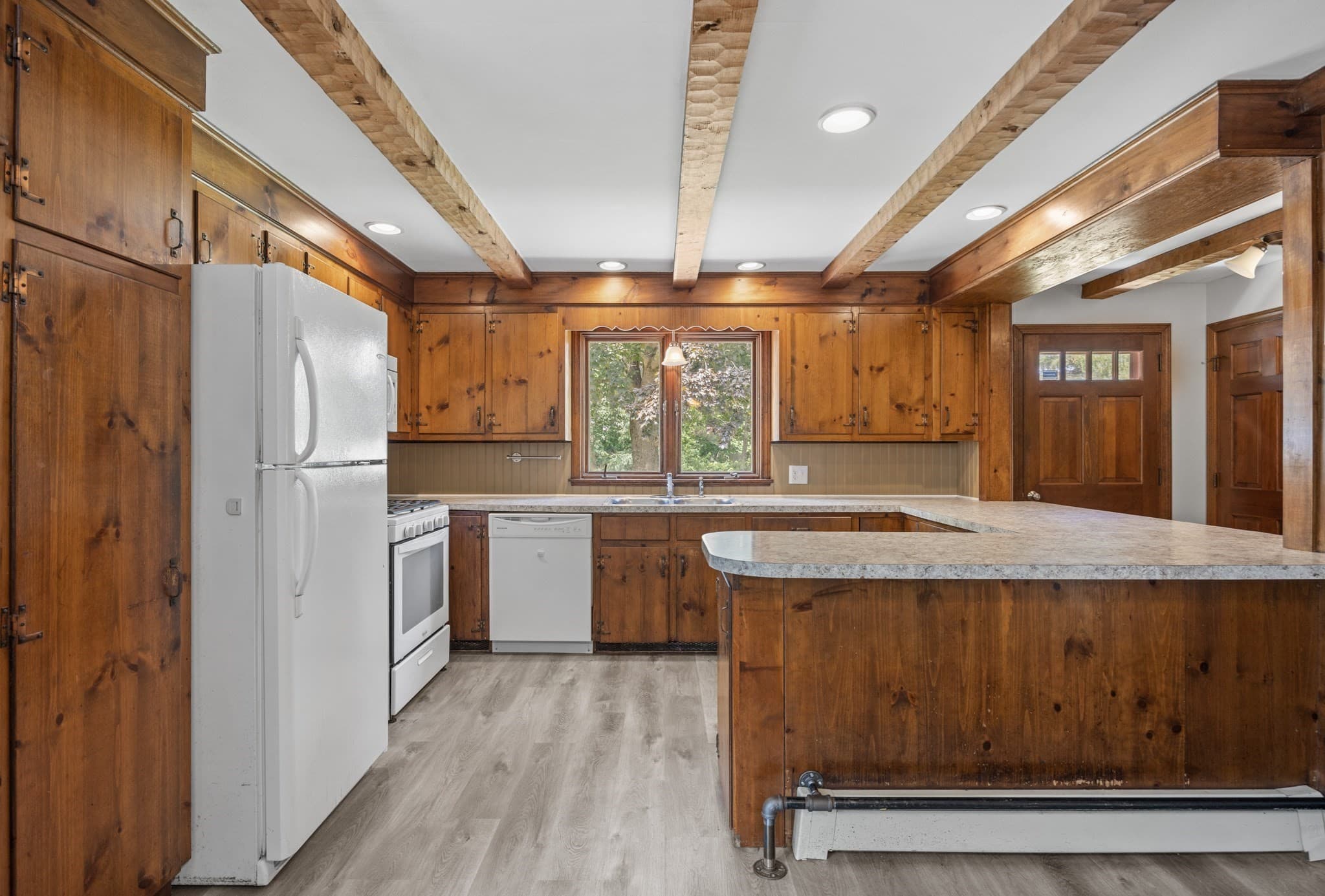 Single Family Residence at 6 Crocker St, Middleboro MA 02346, Middleboro, photo 5 of 42