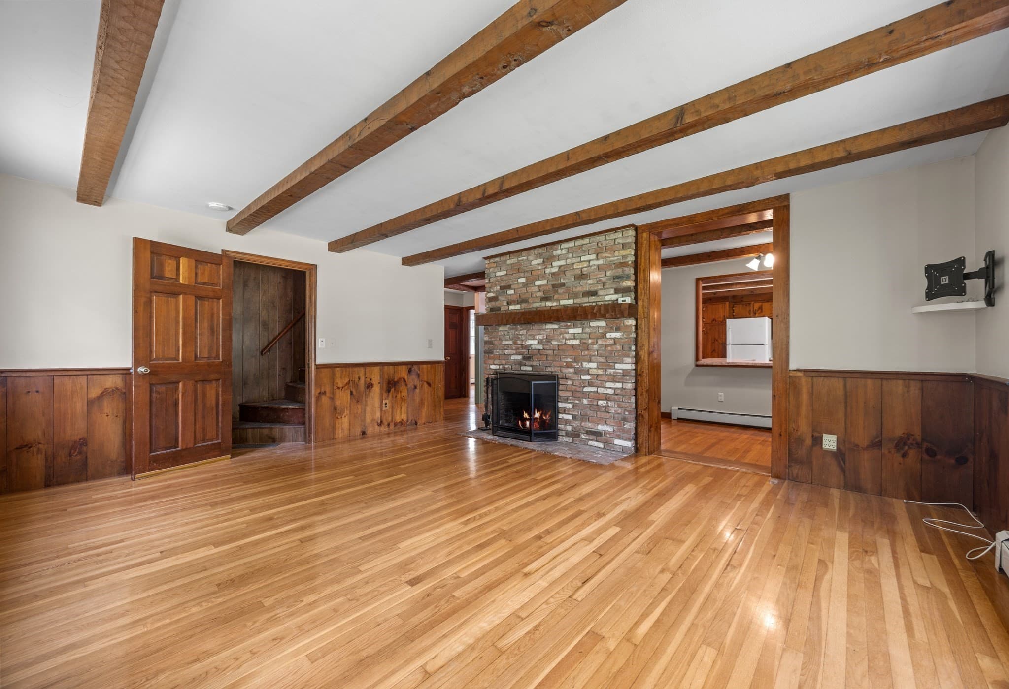 Single Family Residence at 6 Crocker St, Middleboro MA 02346, Middleboro, photo 8 of 42