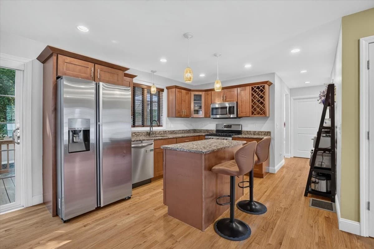 Single Family Residence at 95 Prospect Ter, Brockton MA 02301, Brockton, photo 2 of 41