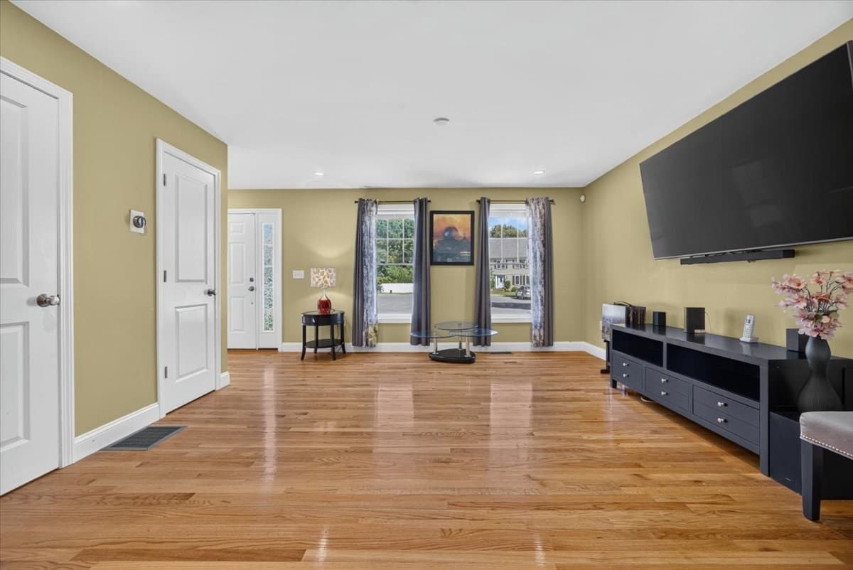 Single Family Residence at 95 Prospect Ter, Brockton MA 02301, Brockton, photo 7 of 41