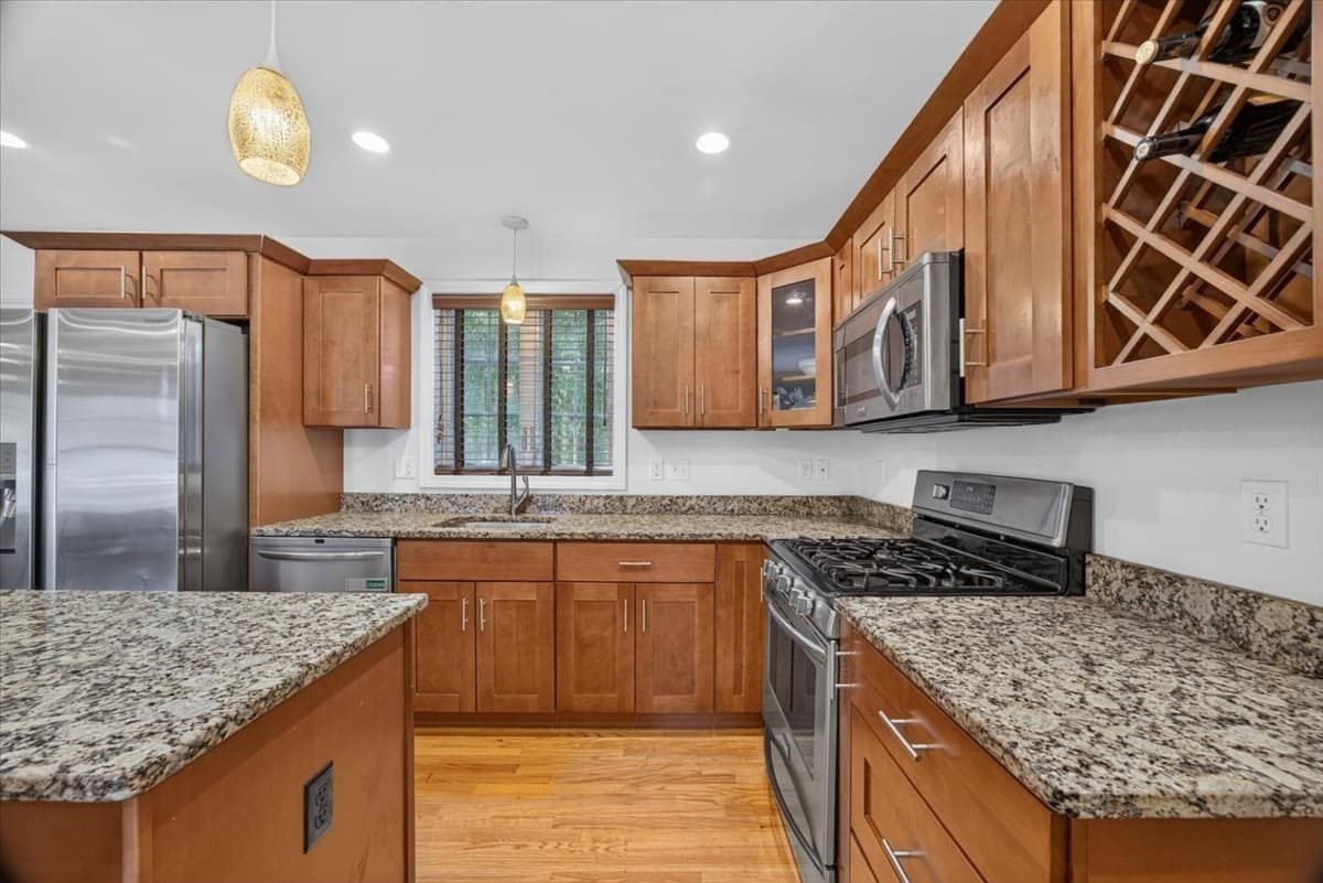 Single Family Residence at 95 Prospect Ter, Brockton MA 02301, Brockton, photo 3 of 41