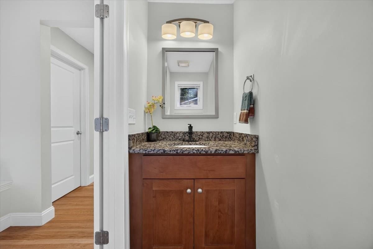 Single Family Residence at 95 Prospect Ter, Brockton MA 02301, Brockton, photo 9 of 41