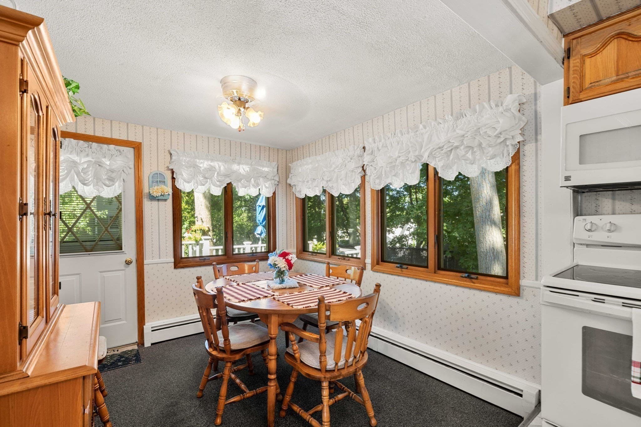 Single Family Residence at 28 Dambrosio Rd, Lynn MA 01904, Lynn, photo 6 of 39
