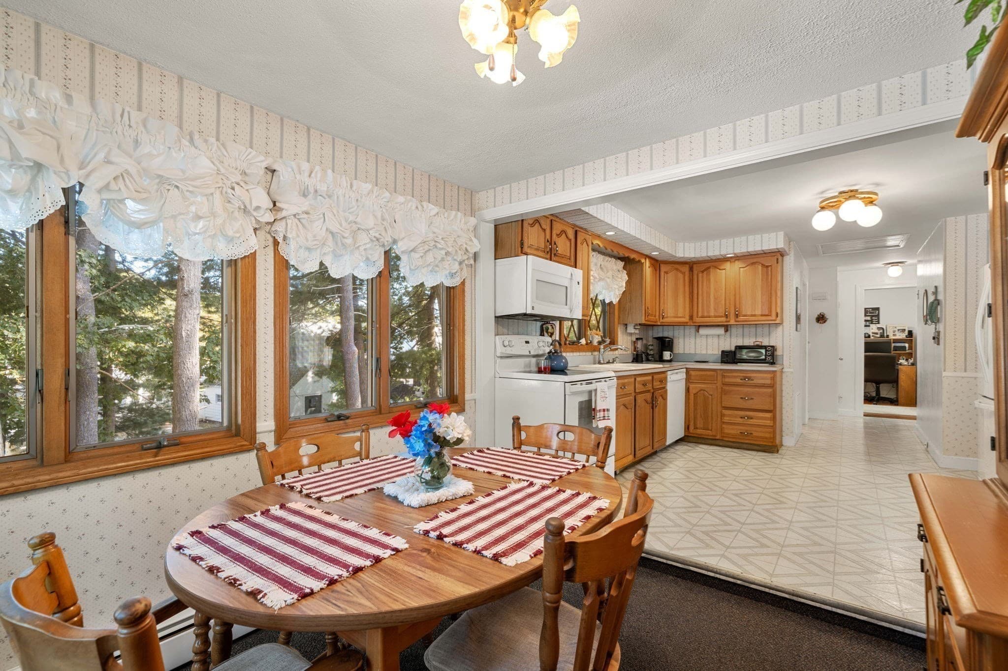 Single Family Residence at 28 Dambrosio Rd, Lynn MA 01904, Lynn, photo 7 of 39