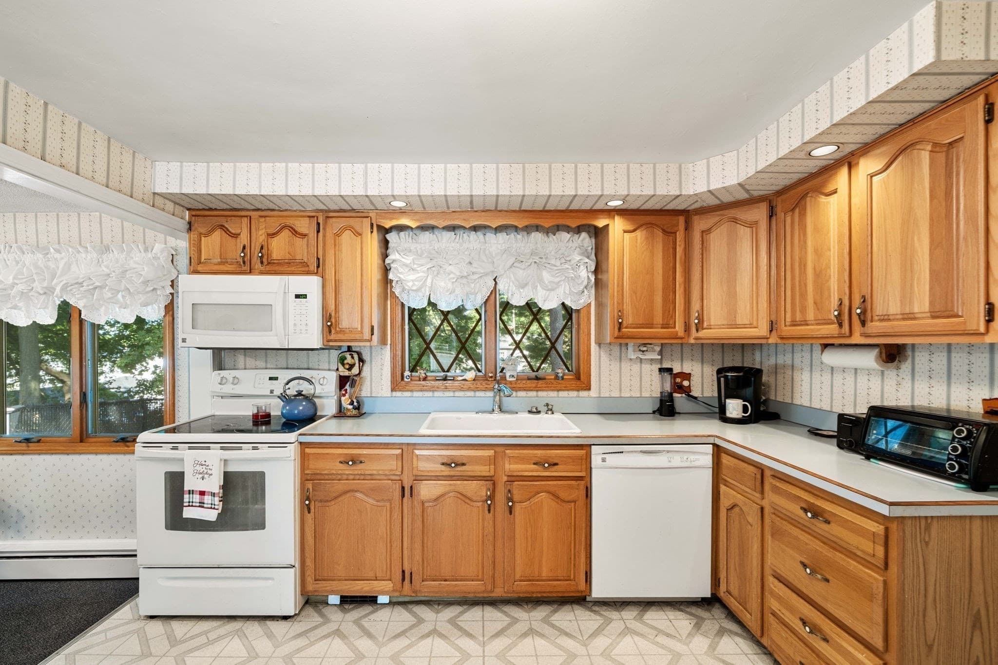 Single Family Residence at 28 Dambrosio Rd, Lynn MA 01904, Lynn, photo 11 of 39