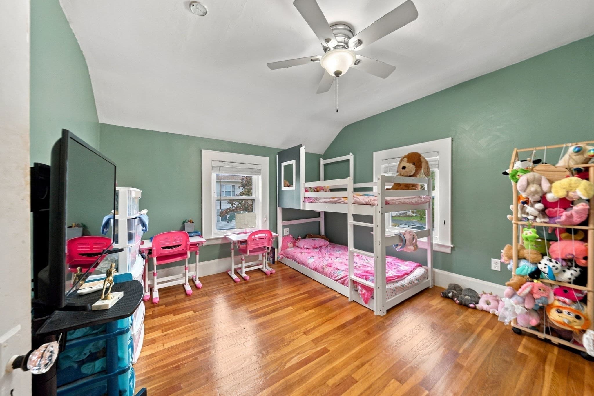 Single Family Residence at 31 Lura St, Lowell MA 01851, Lowell, photo 26 of 42