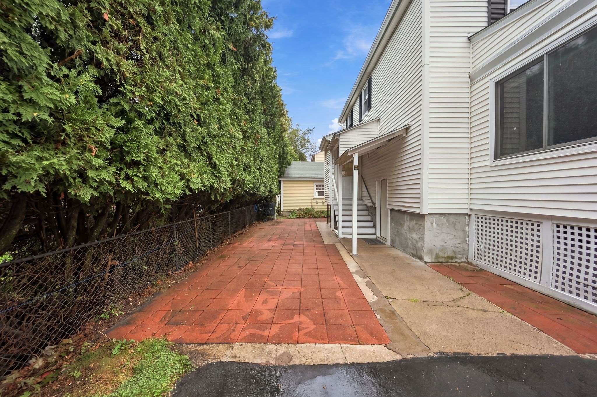 Single Family Residence at 31 Lura St, Lowell MA 01851, Lowell, photo 36 of 42