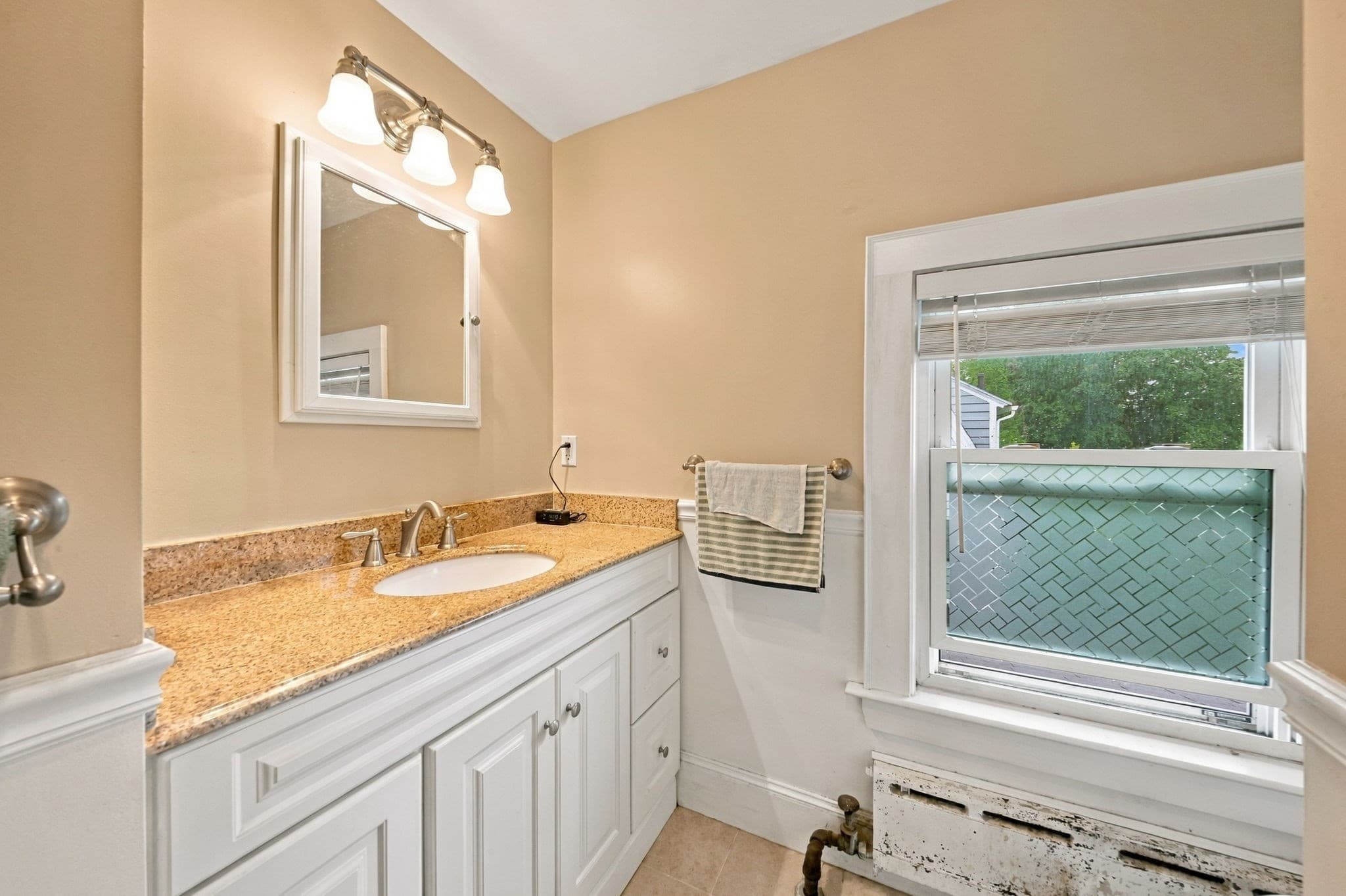 Single Family Residence at 31 Lura St, Lowell MA 01851, Lowell, photo 29 of 42
