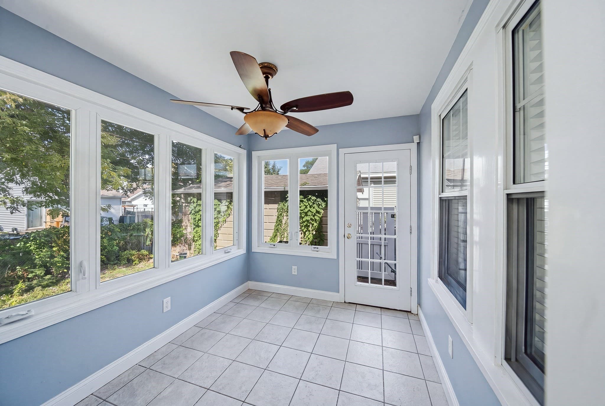 Single Family Residence at 125 Upham St, Lowell MA 01851, Lowell, photo 17 of 29