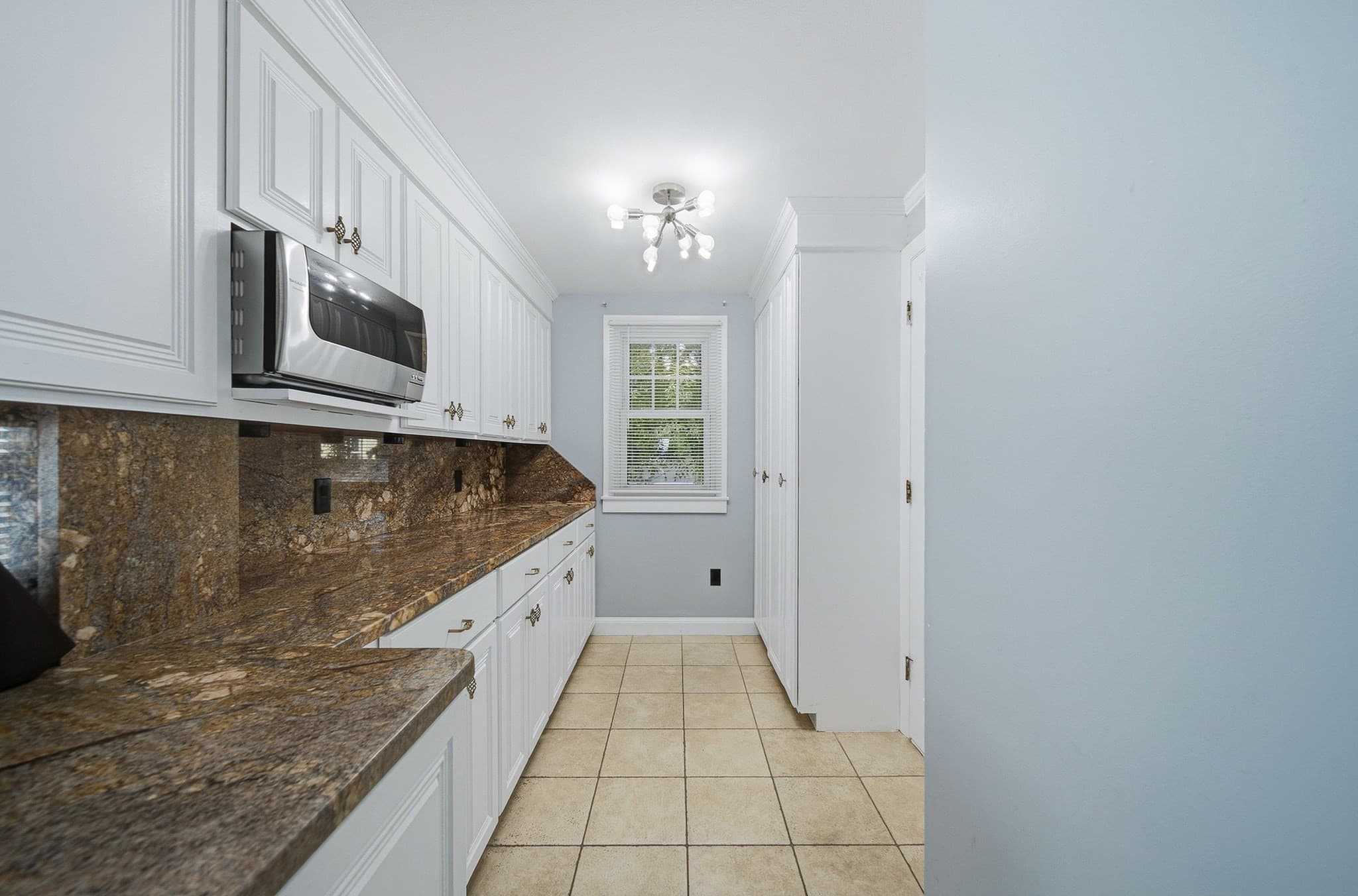 Single Family Residence at 125 Upham St, Lowell MA 01851, Lowell, photo 16 of 29