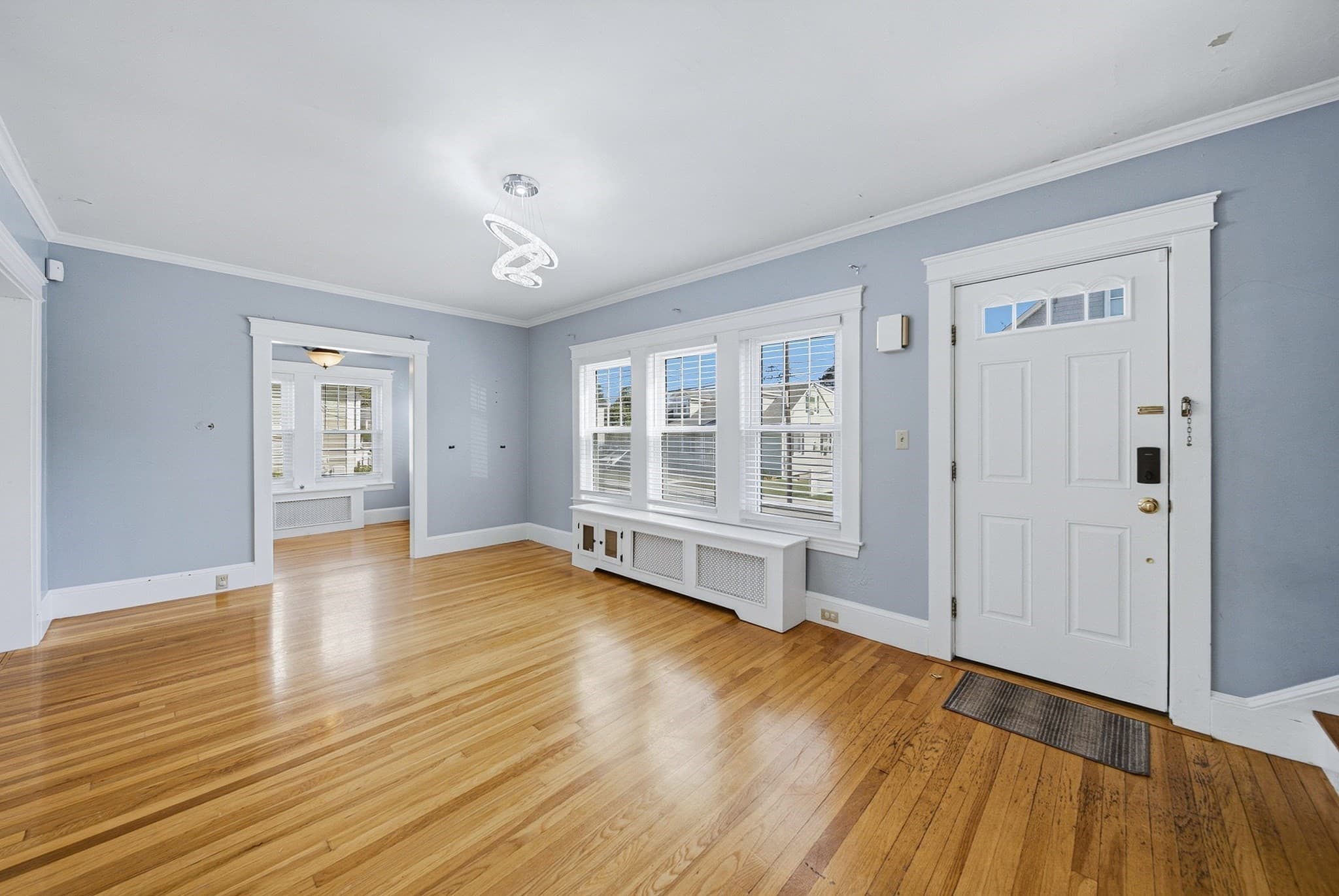 Single Family Residence at 125 Upham St, Lowell MA 01851, Lowell, photo 7 of 29