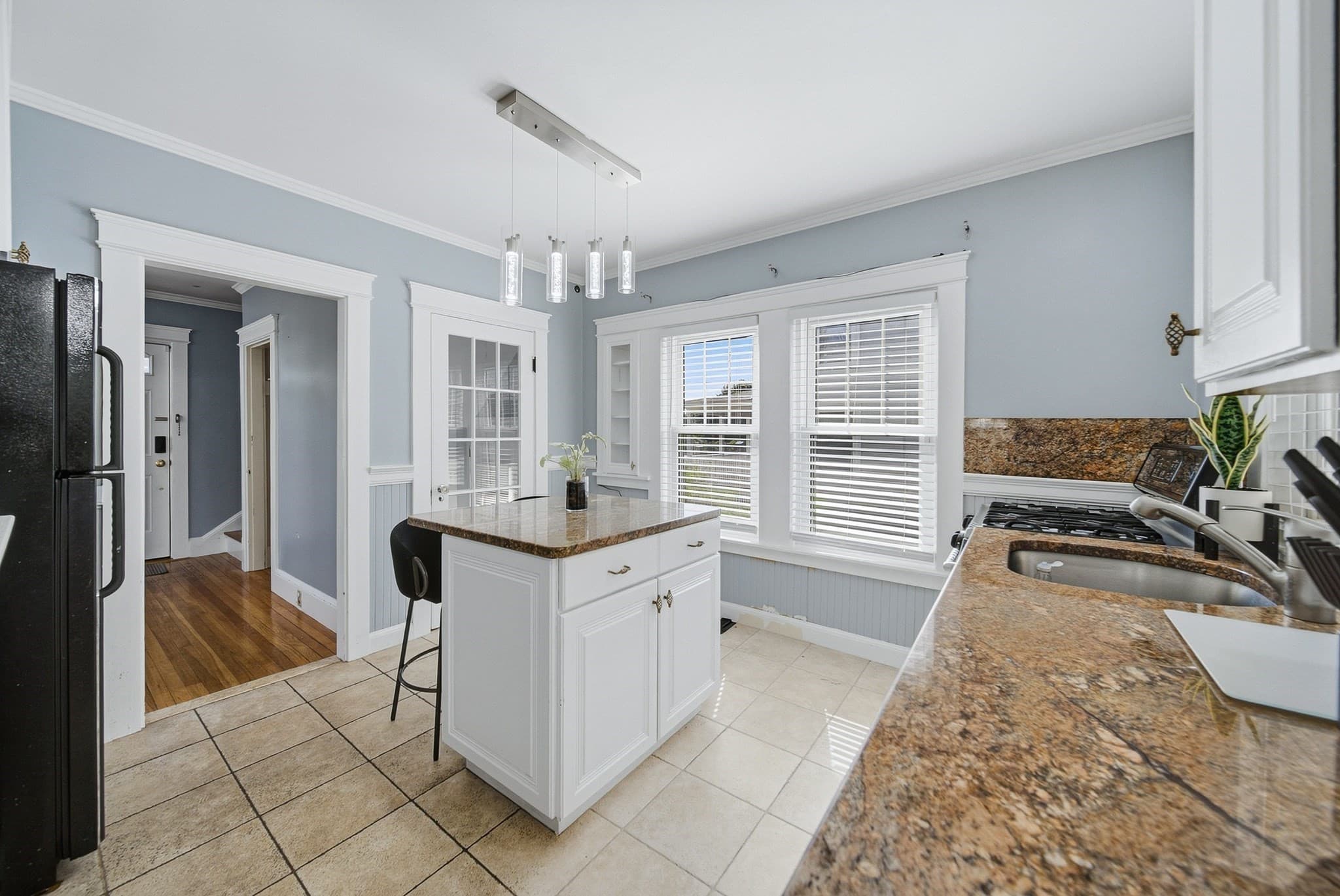 Single Family Residence at 125 Upham St, Lowell MA 01851, Lowell, photo 15 of 29