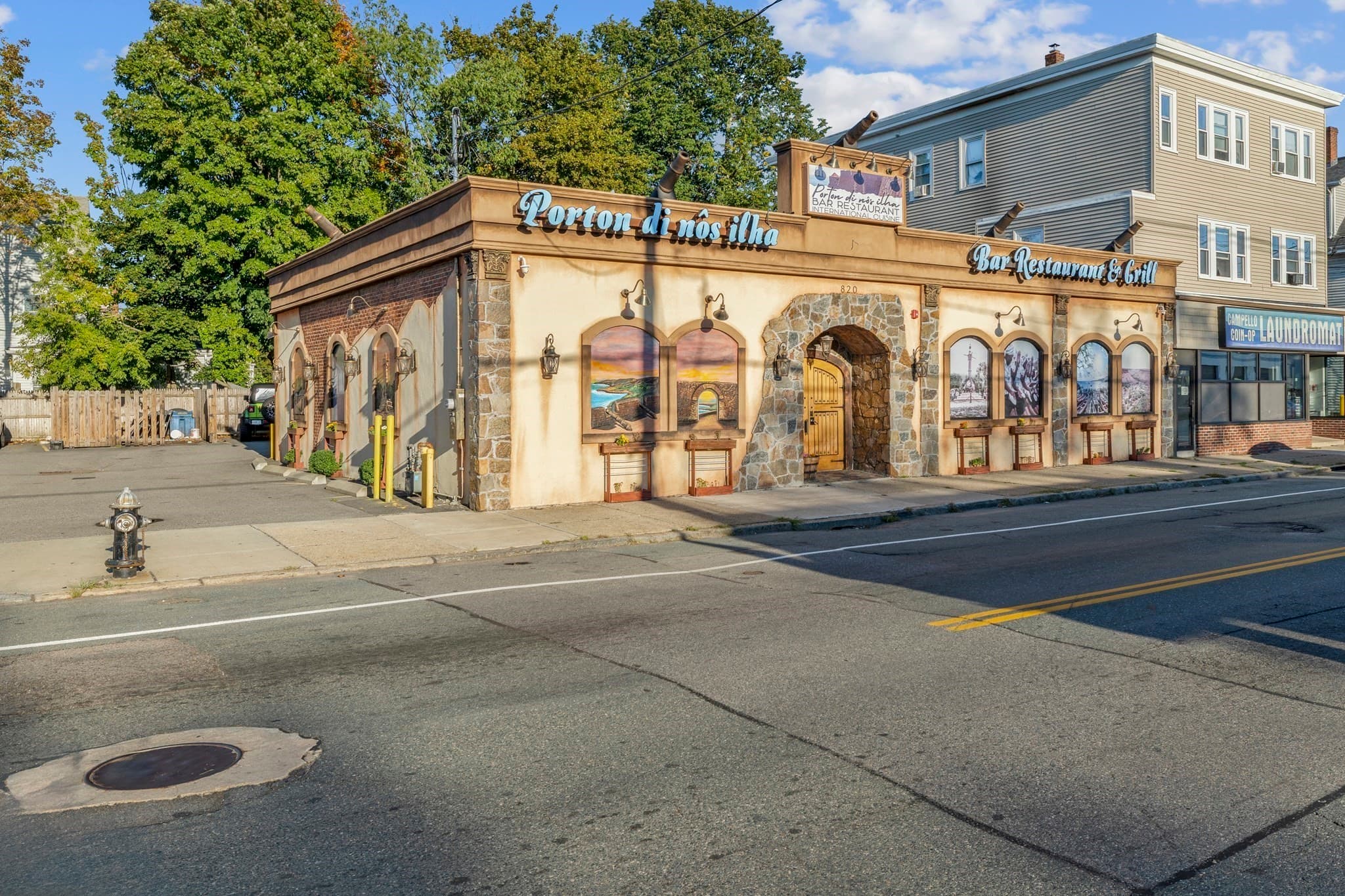 816-820 Main St, Brockton MA 02301