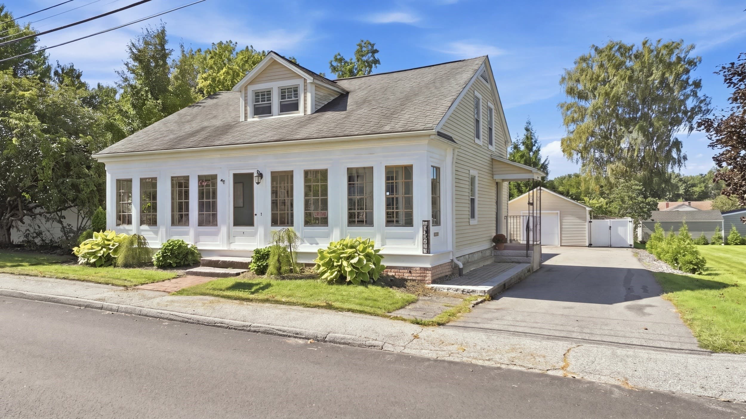 9 Waters St, Millbury MA 01527
