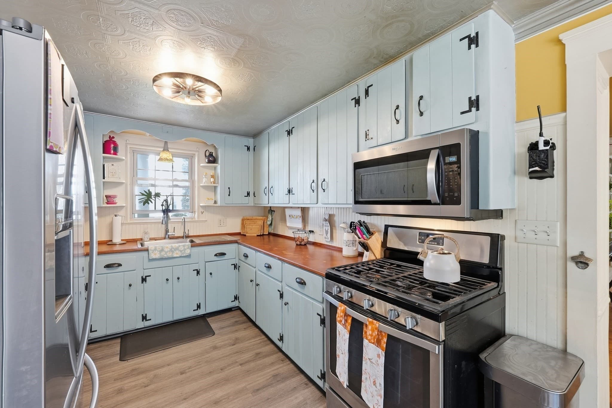 Single Family Residence at 9 Waters St, Millbury MA 01527, Millbury, photo 4 of 35