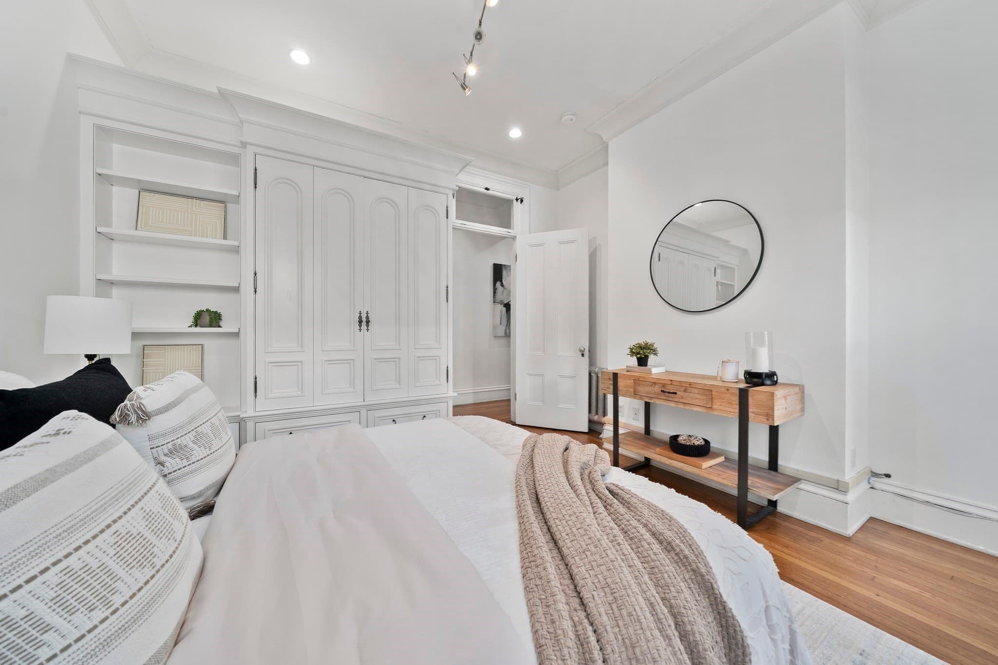 Condominium at 17 High Street # 2, Brookline MA 02445, Brookline, photo 22 of 42