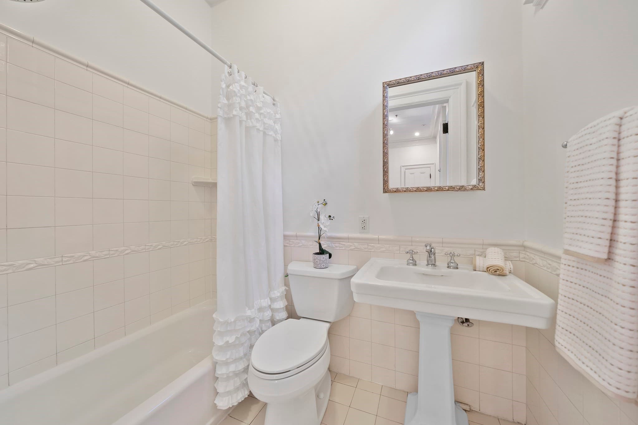 Condominium at 17 High Street # 2, Brookline MA 02445, Brookline, photo 18 of 42