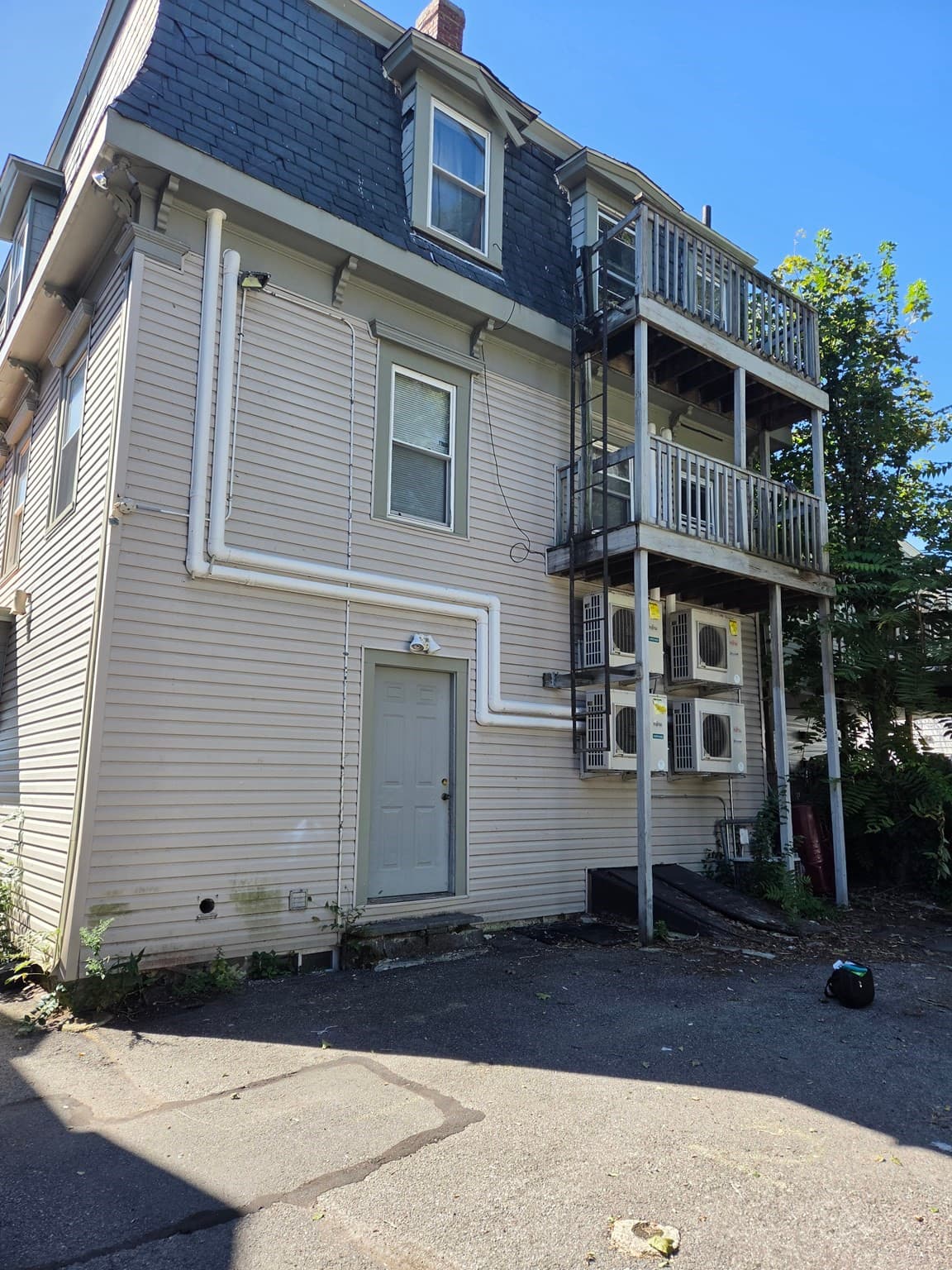 5-9 Family at 63-65 Lakeview, Lowell MA 01850, Lowell, photo 2 of 9