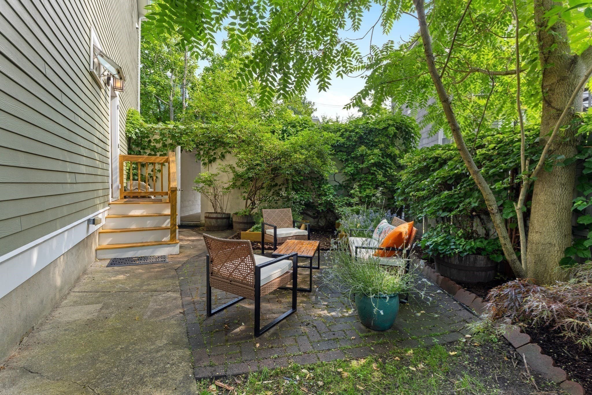 Condominium at 36 Oak St # 1, Somerville MA 02143, Somerville, photo 27 of 28