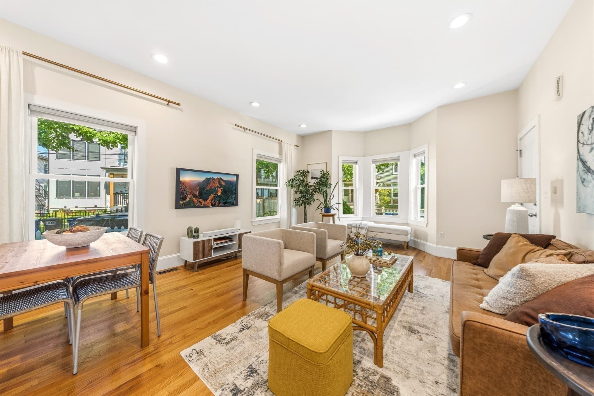 Condominium at 36 Oak St # 1, Somerville MA 02143, Somerville, photo 3 of 28