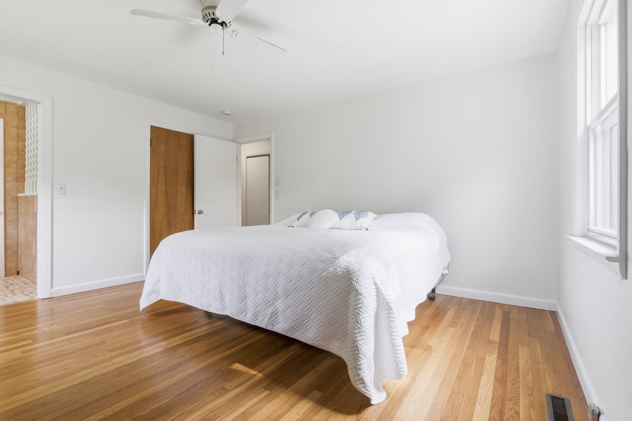 Single Family Residence at 501 Newtown Road, Littleton MA 01460, Littleton, photo 23 of 40
