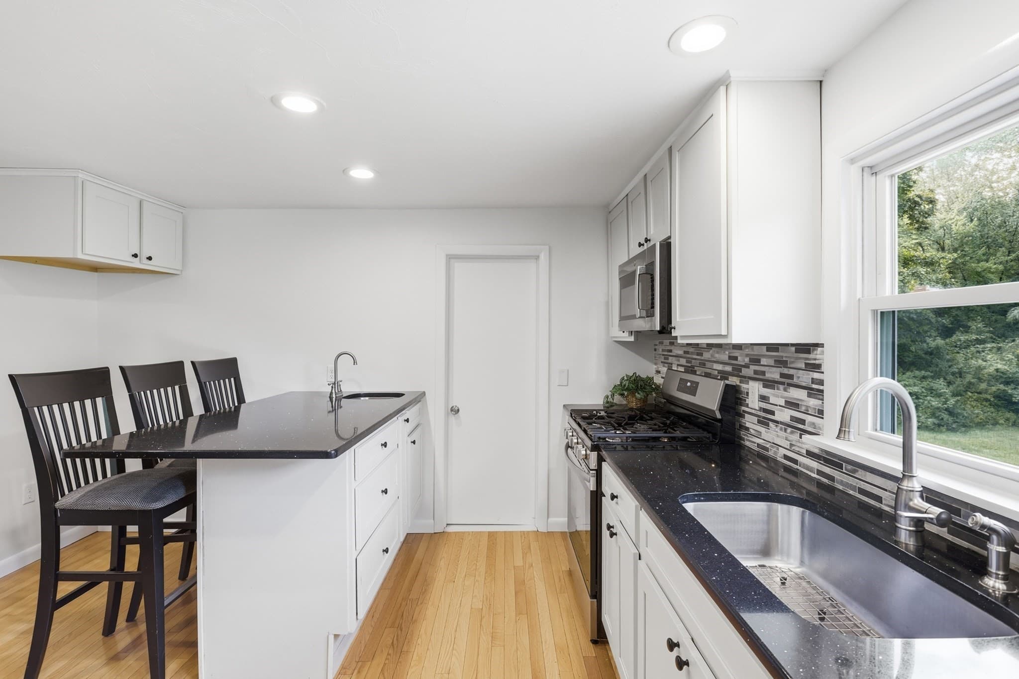 Single Family Residence at 501 Newtown Road, Littleton MA 01460, Littleton, photo 19 of 40