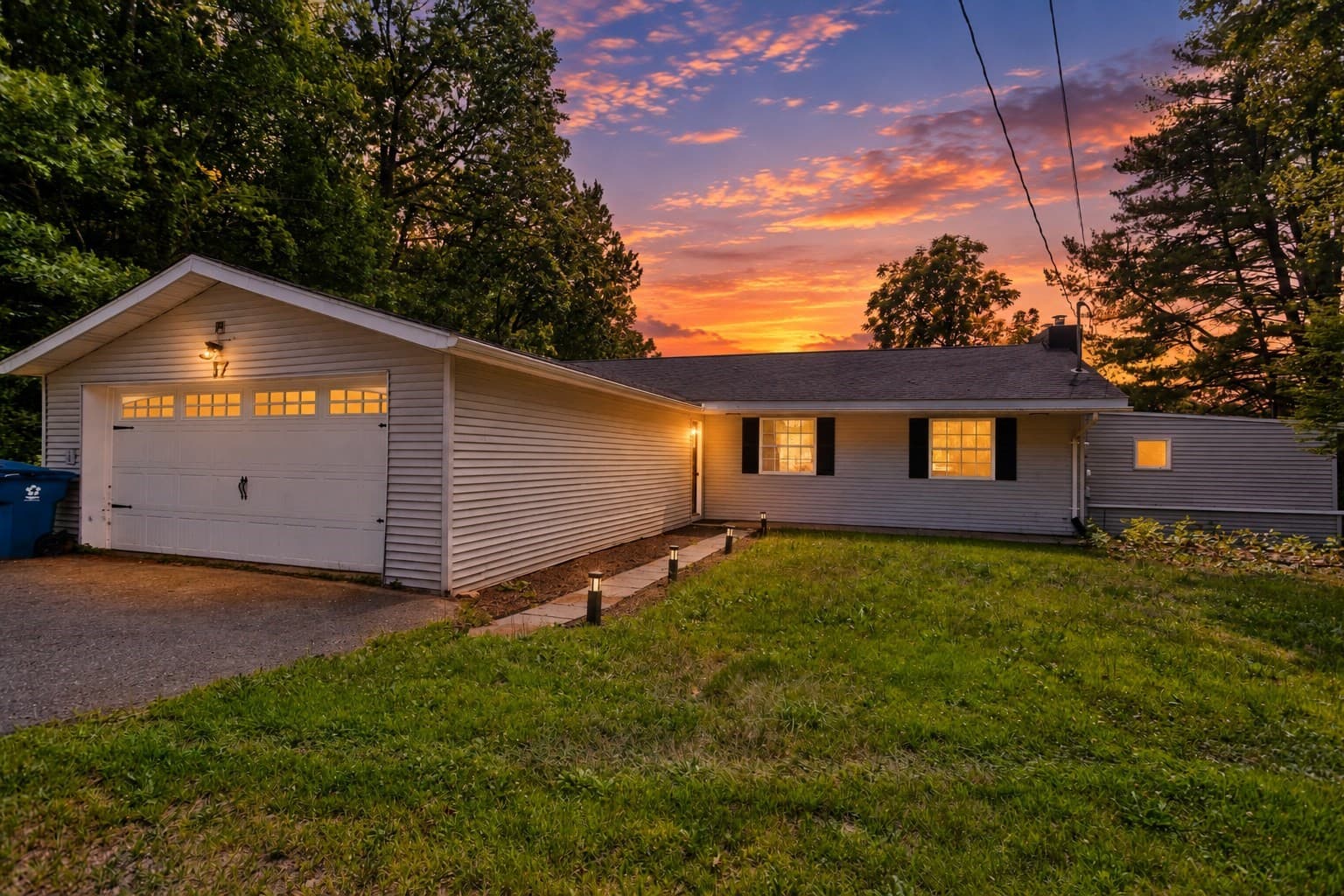 17 Congamond Rd, Southwick MA 01077