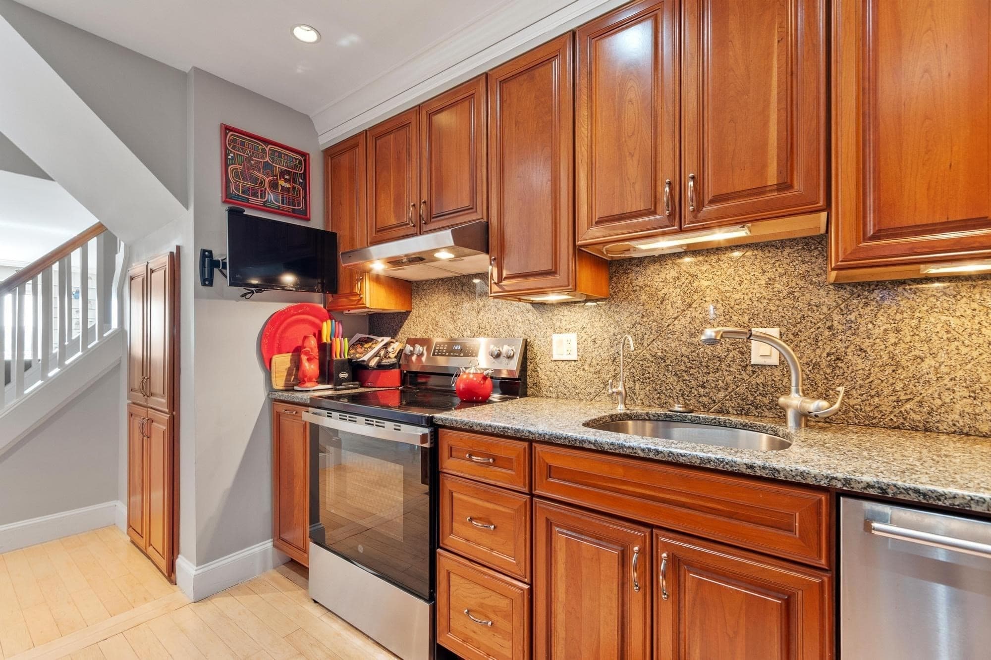 Condominium at 199 Coolidge Ave # 312, Watertown MA 02472, Watertown, photo 13 of 35