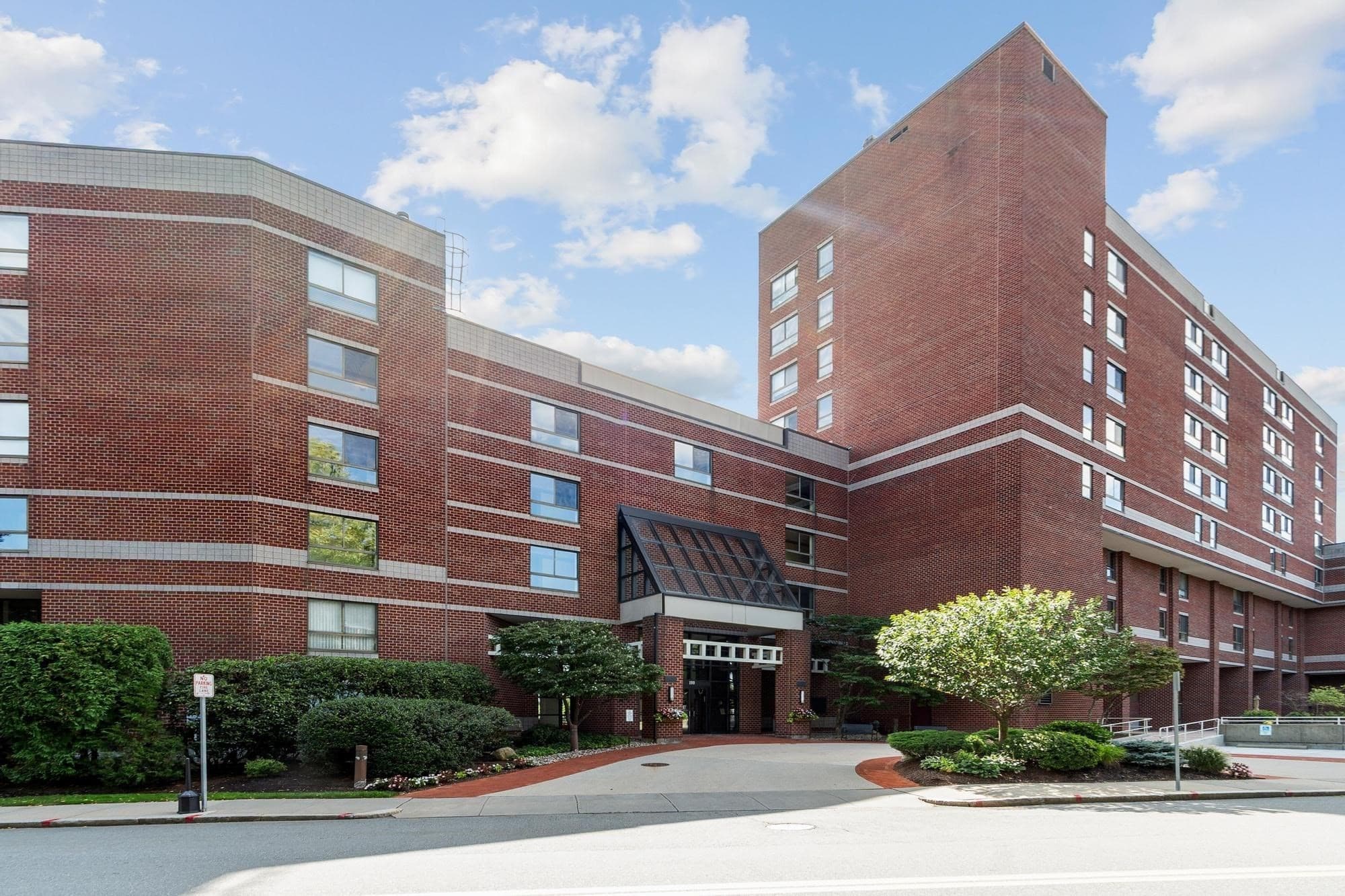Condominium at 199 Coolidge Ave # 312, Watertown MA 02472, Watertown, photo 28 of 35