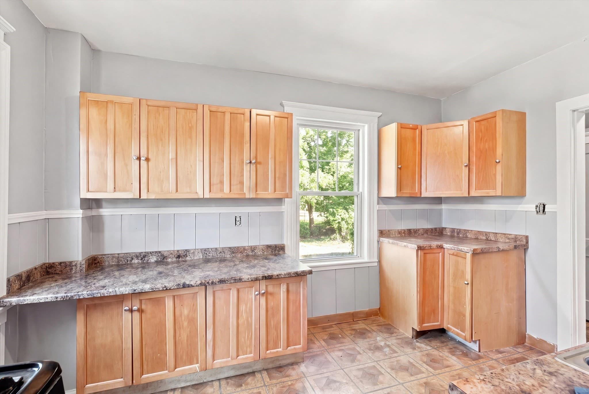 Single Family Residence at 6 Cliff Street, Lynn MA 01905, Lynn, photo 13 of 40