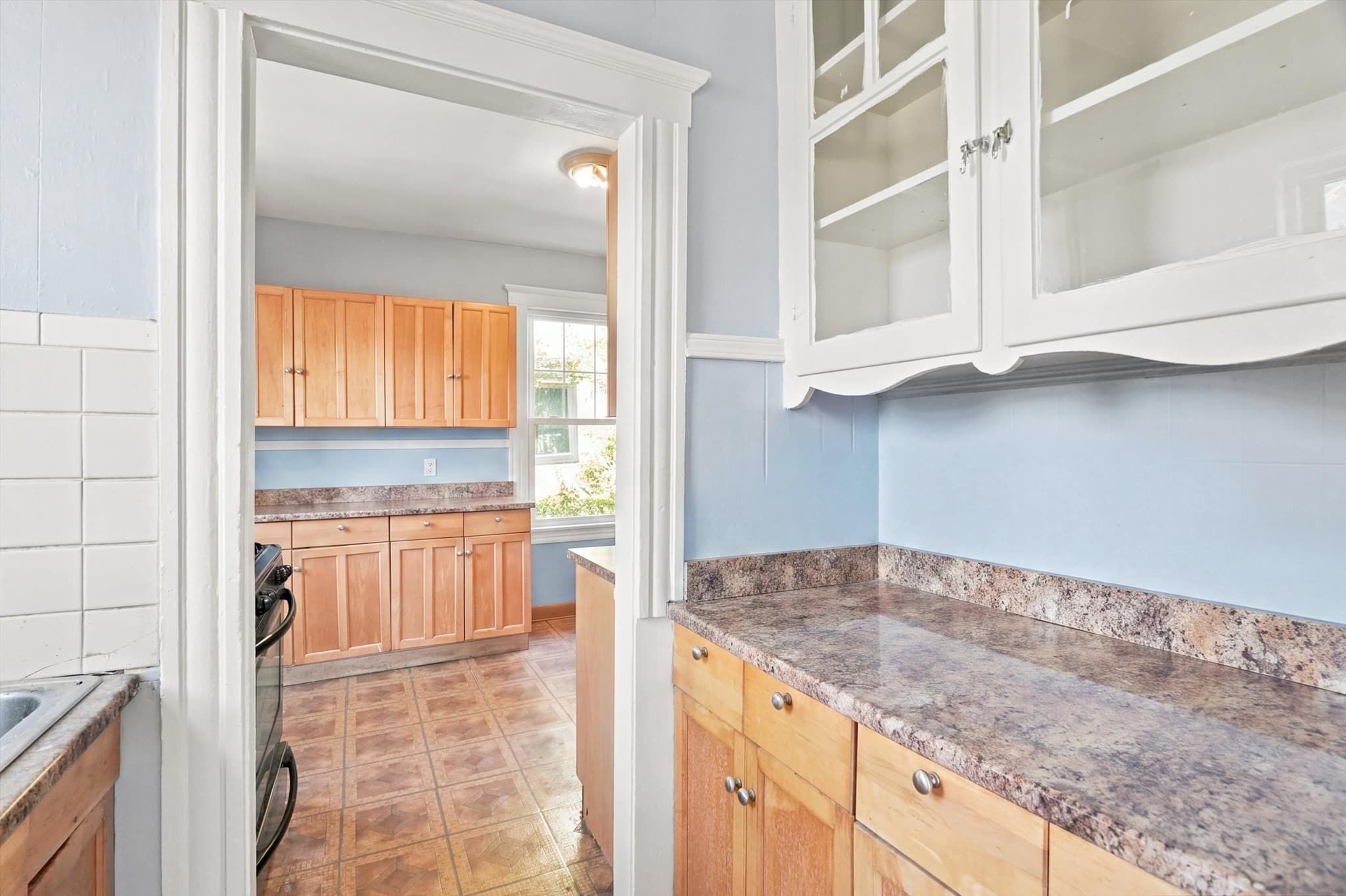 Single Family Residence at 6 Cliff Street, Lynn MA 01905, Lynn, photo 12 of 40