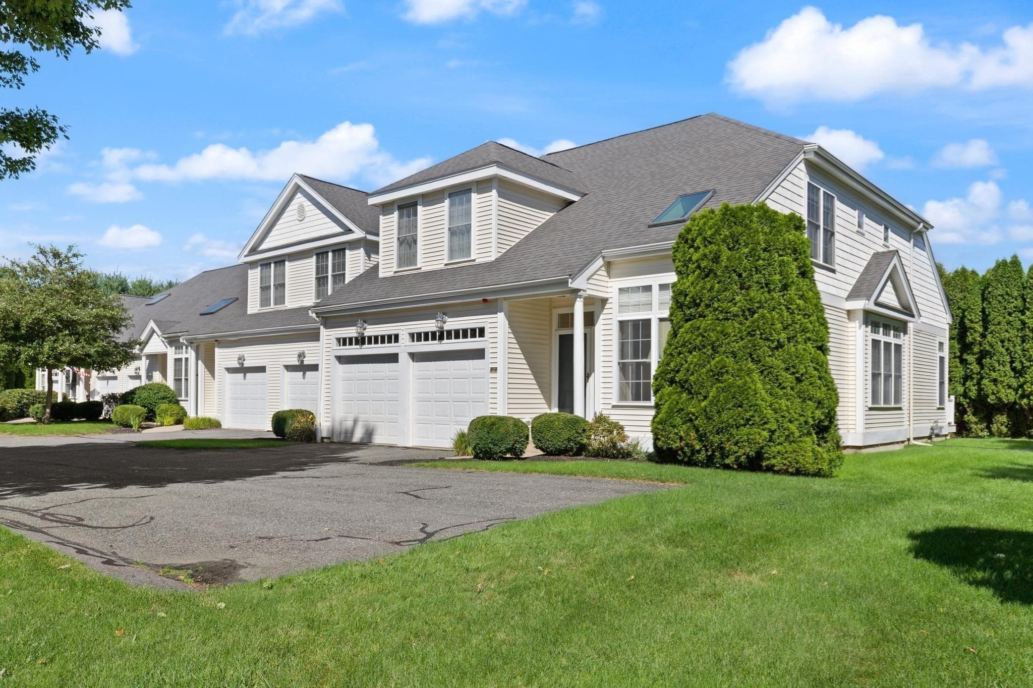 Condominium at 9 Kingson Ln # 6, Medway MA 02053, Medway, photo 39 of 42