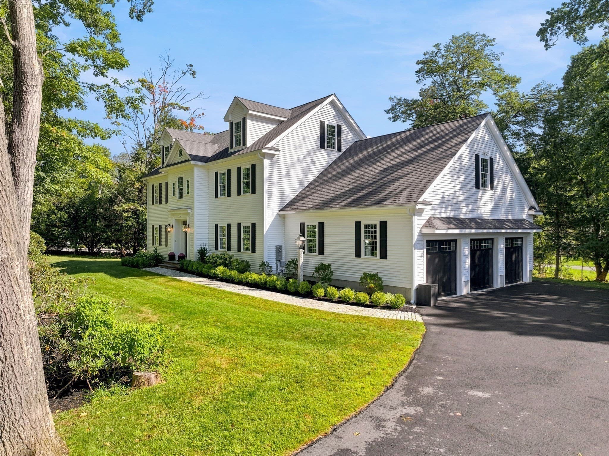 Single Family Residence at 303 Chestnut St, North Andover MA 01845, North Andover, photo 2 of 42