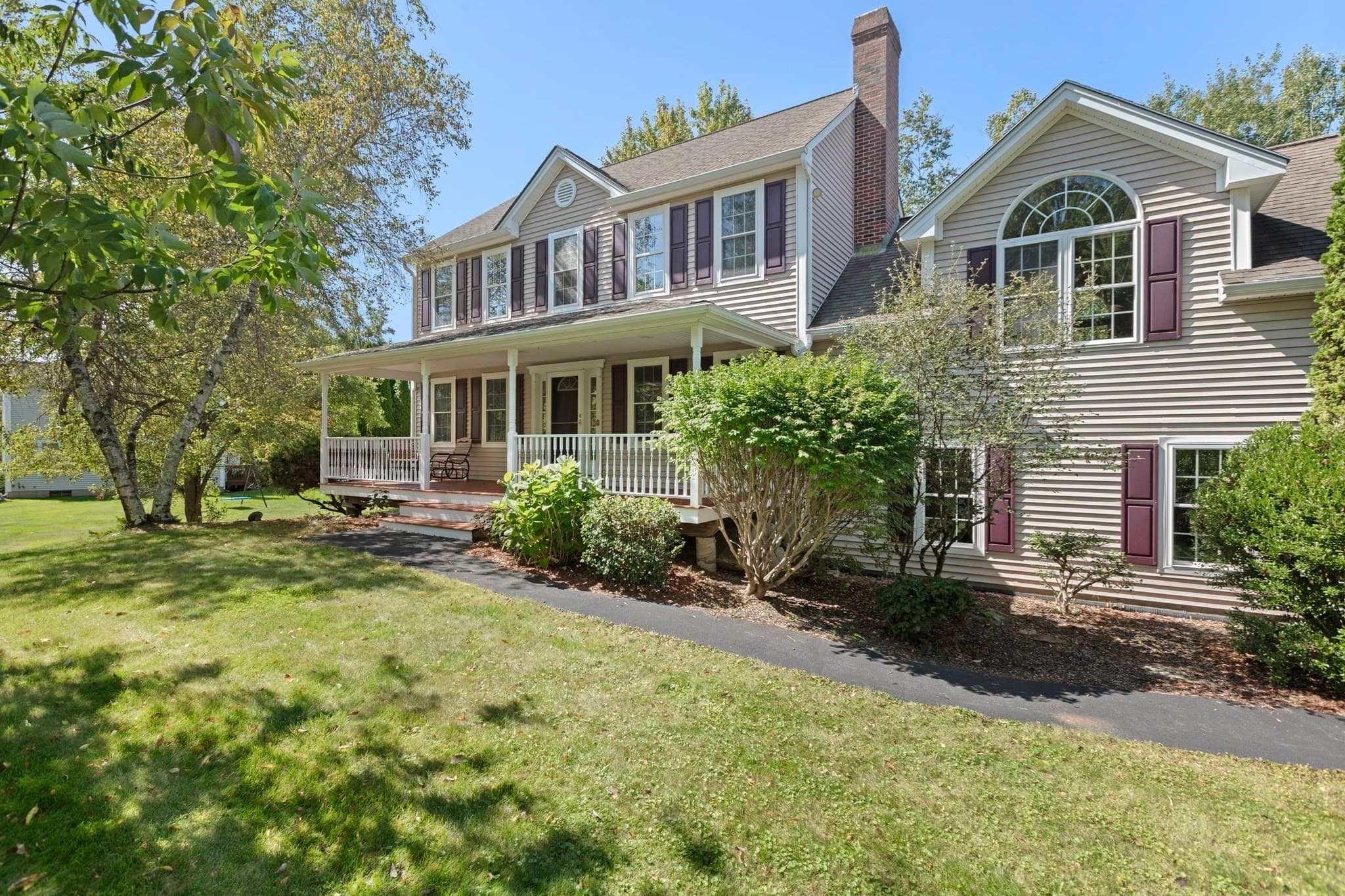 Single Family Residence at 3 Brunelle Dr, Rutland MA 01543, Rutland, photo 2 of 41