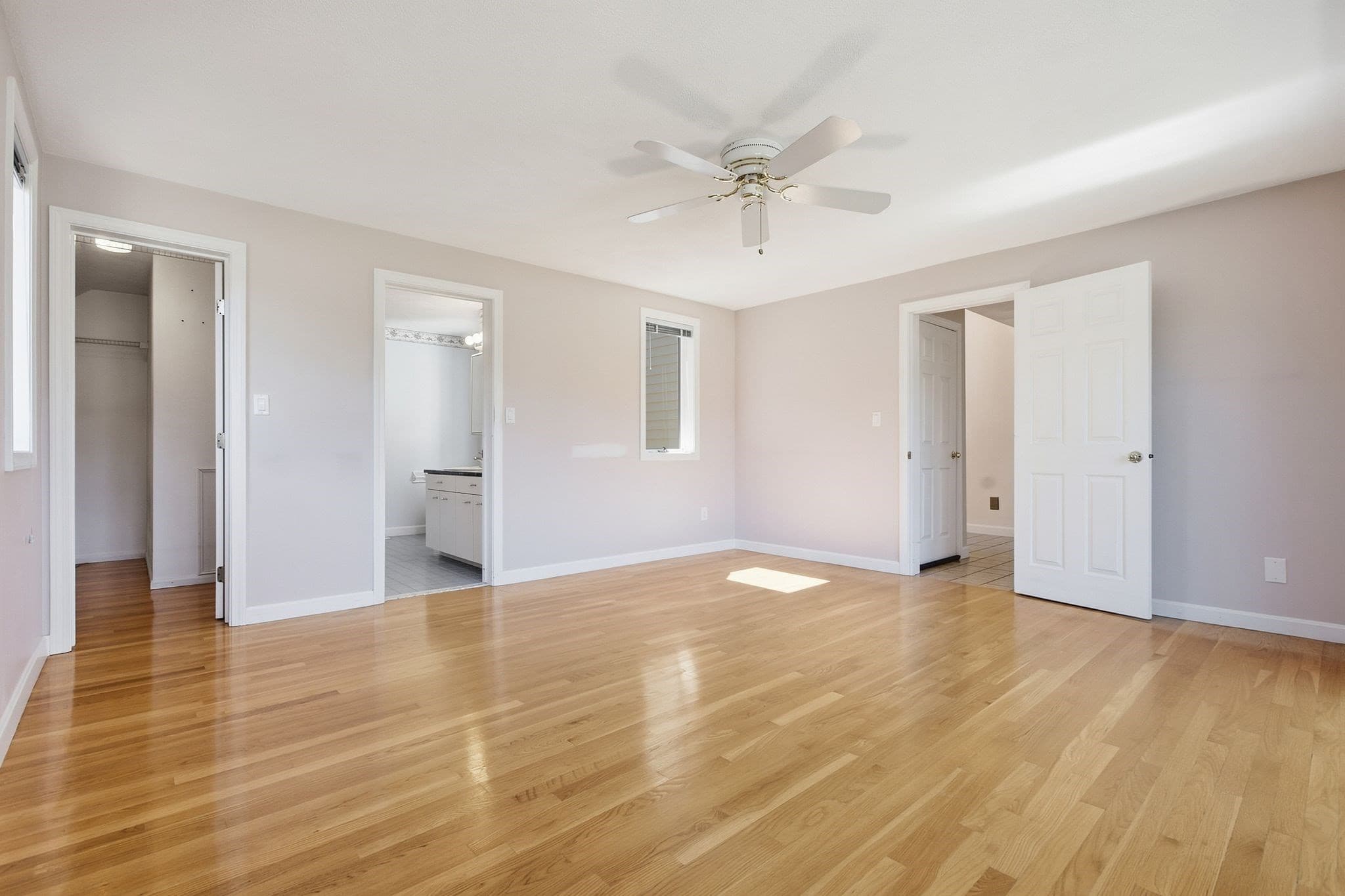 Condominium at 33 Mid Iron Dr # 33, North Reading MA 01864, North Reading, photo 16 of 39